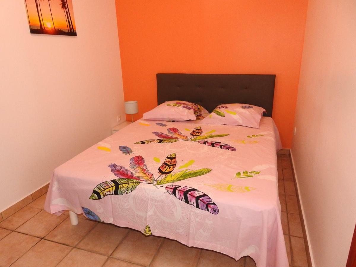 Gite Citronnelle Bouillante Buitenkant foto