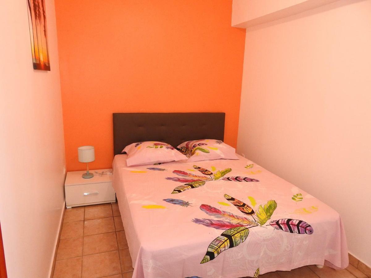 Gite Citronnelle Bouillante Buitenkant foto